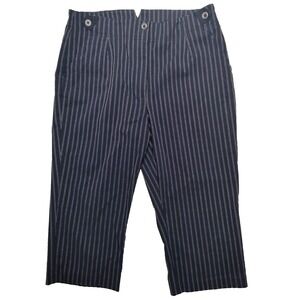 EP Pro Women Size 12 Blue Pinstripe Golf Capri Pants‎